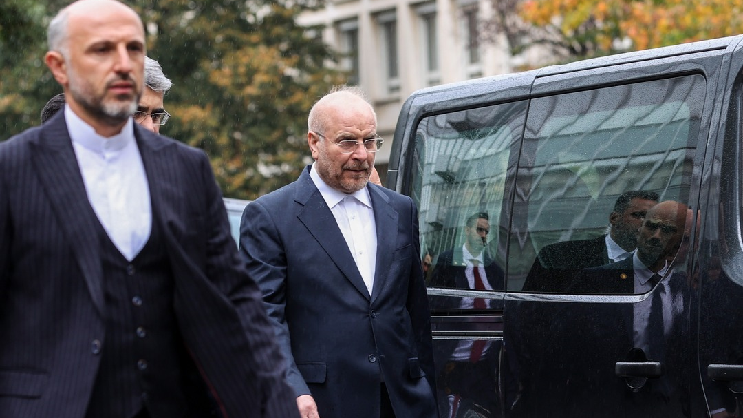 لحظاتی پیش از ورود محمدباقر قالیباف به محل اجلاس IPU در ژنو