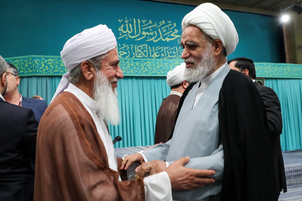 اتحاد شیعه و سنی در حسینیه امام خمینی