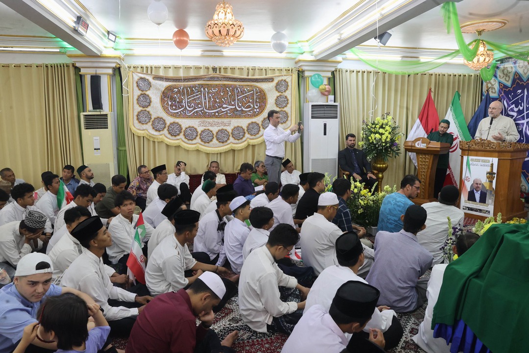 حضور قالیباف در مرکز فرهنگی اسلامی اندونزی