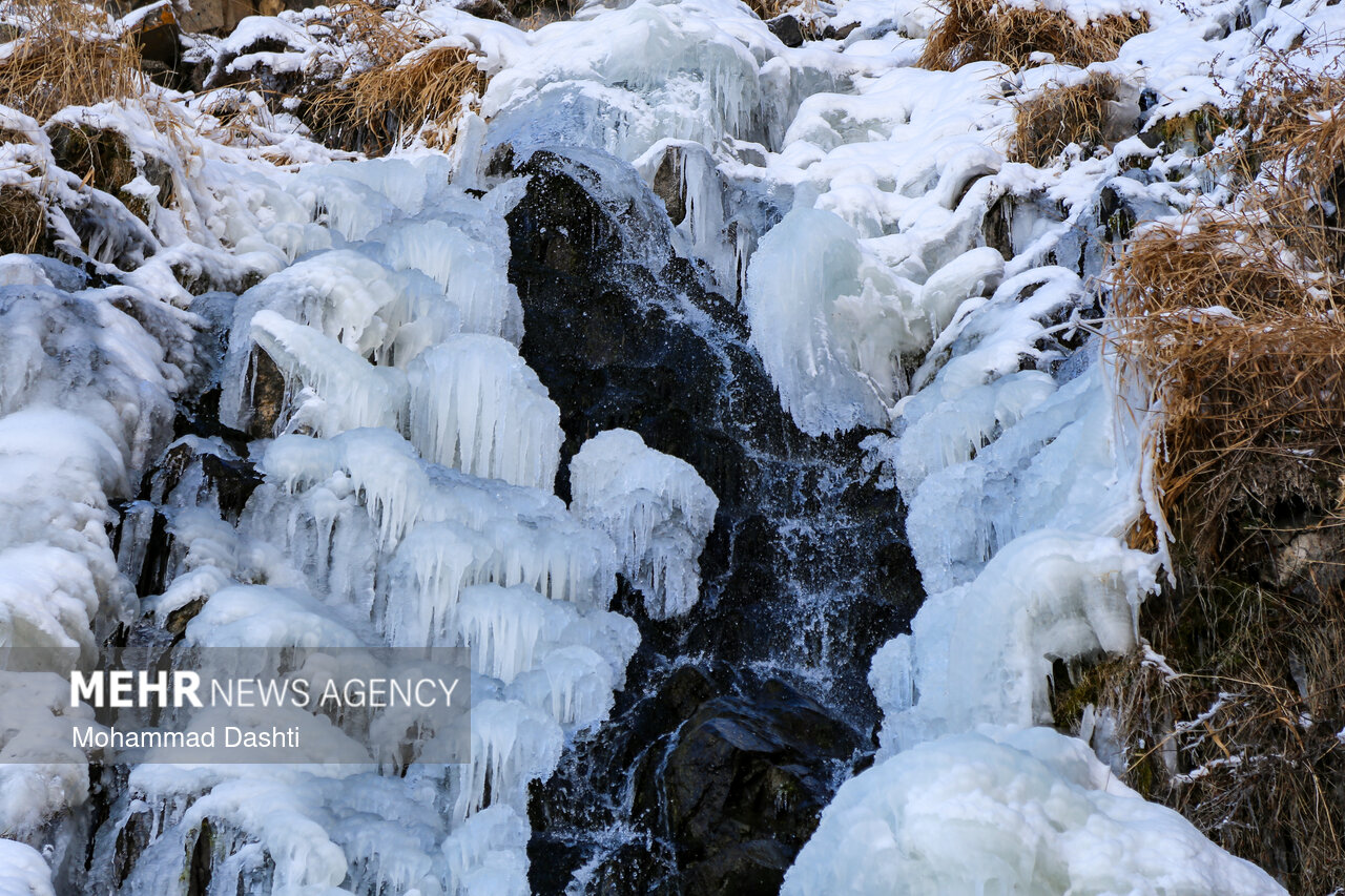 آبشار یخ زده «سردابه» اردبیل