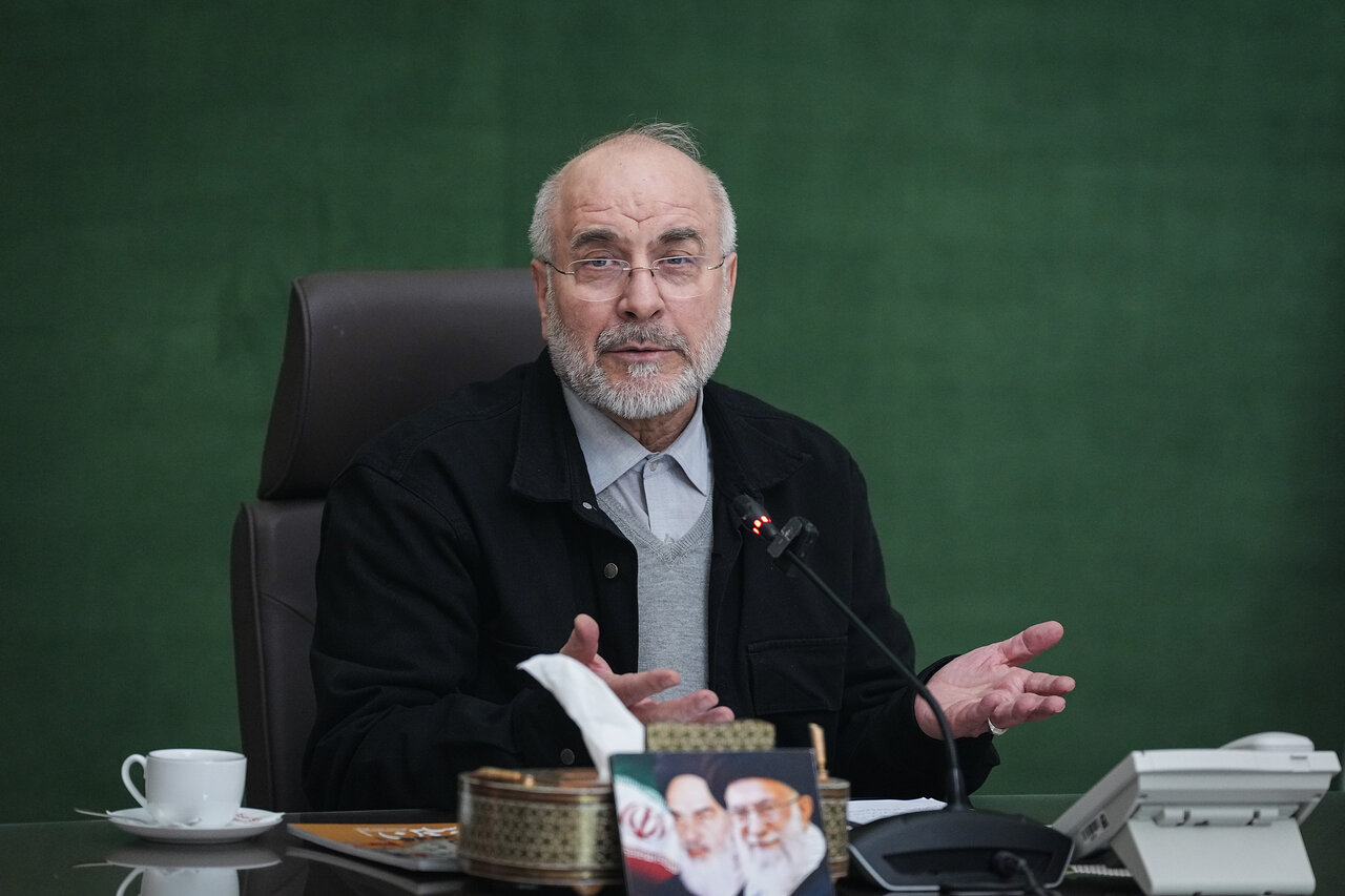 دیدار اعضای شورای هماهنگی یوم الله دهه فجر با قالیباف