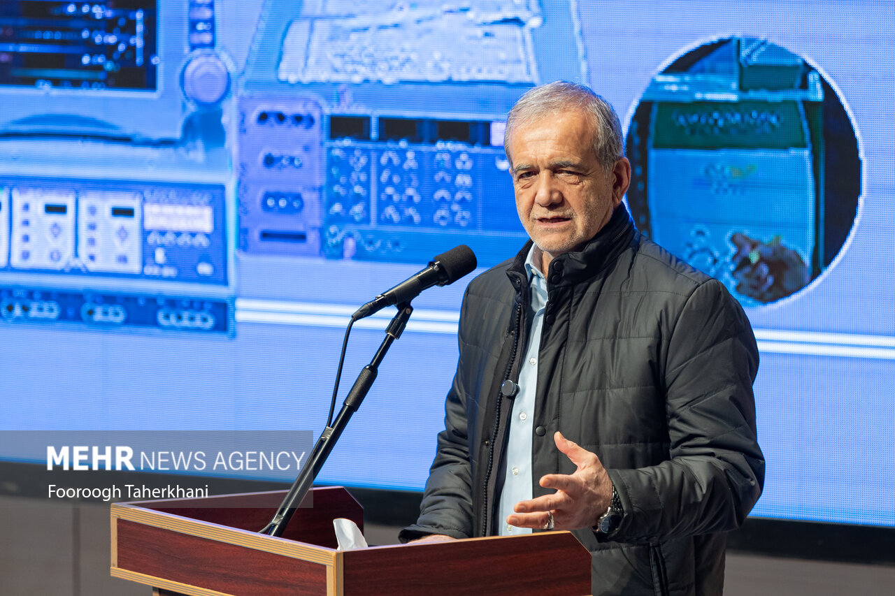 نشست رئیس جمهور با فناوران و نخبگان دانش‌بنیان