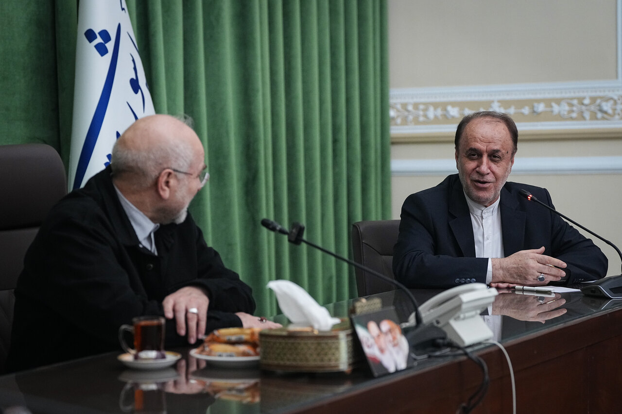 دیدار اعضای شورای هماهنگی یوم الله دهه فجر با قالیباف