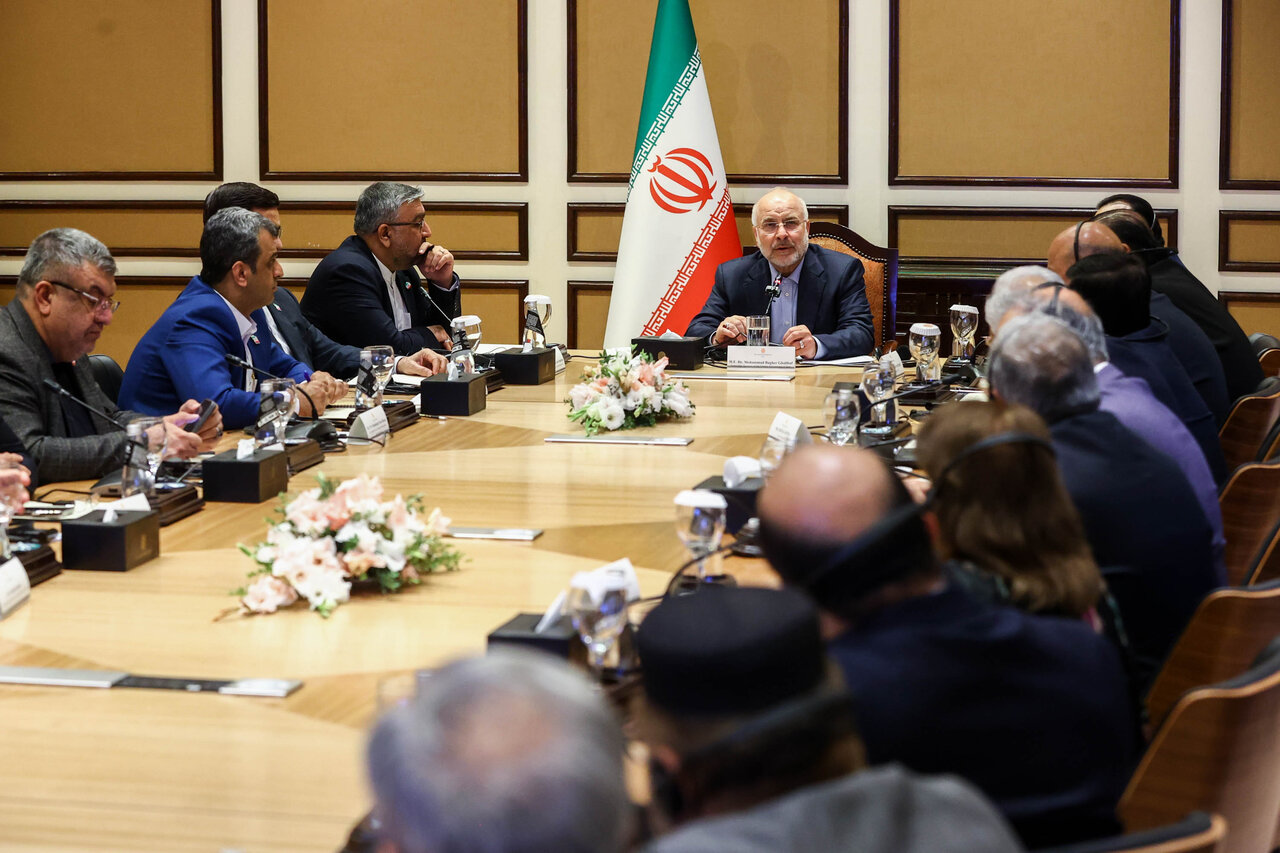 نشست اعضای فدراسیون اتاق‌های بازرگانی پاکستان با  قالیباف 