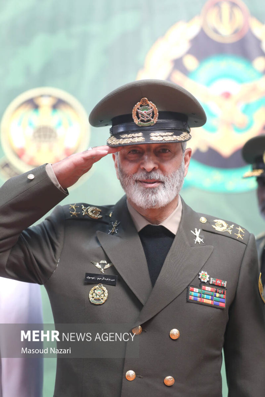 مراسم دانش‌آموختگی دانشجویان دانشگاه‌های افسری آجا