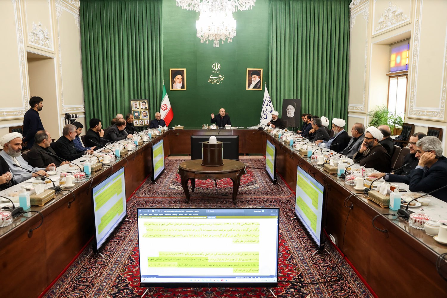 جلسه شورای هماهنگی مجلس با حضور قالیباف