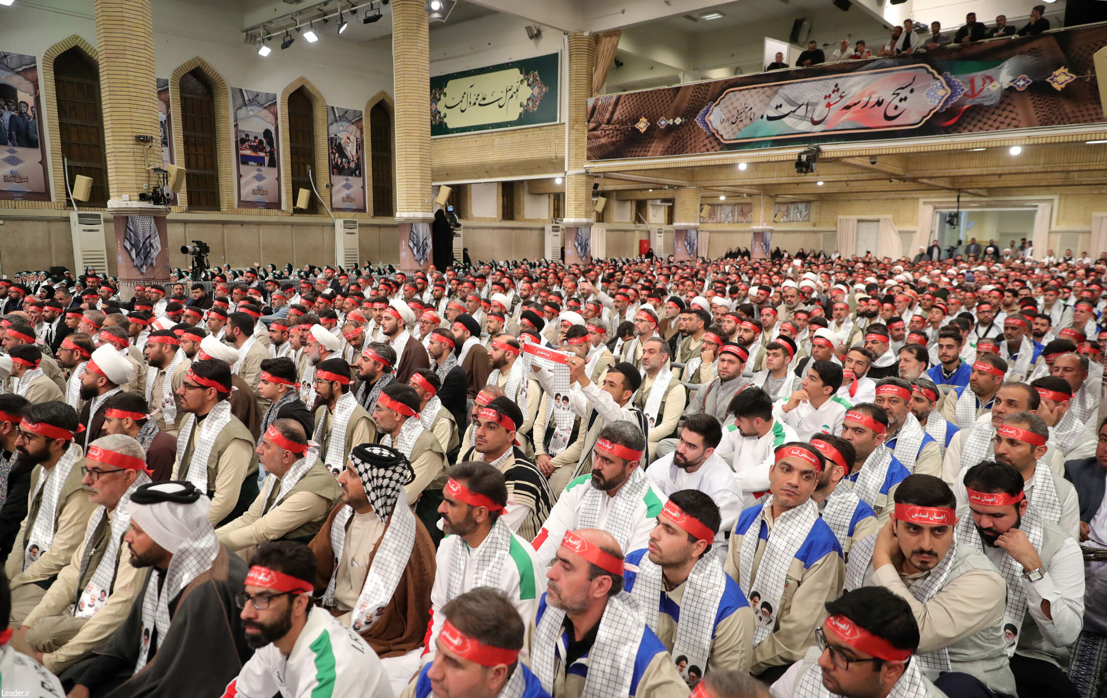 تصاویری از دیدار بسیجیان با رهبر انقلاب