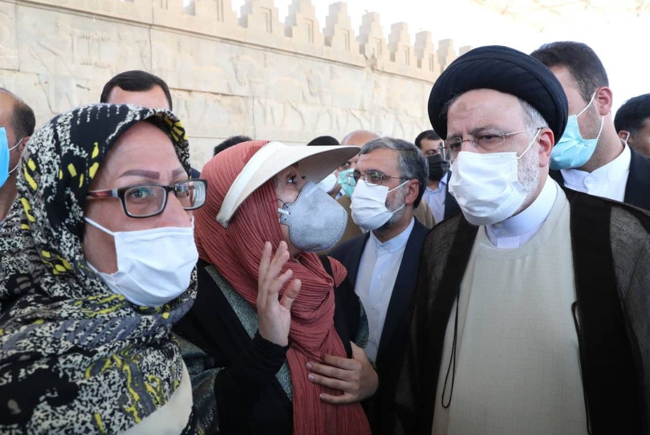 حضور رئیسی در تخت جمشید و حافظیه شیراز