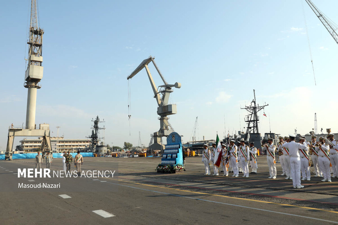 الحاق پایگاه شناوری «کردستان» و ناوشکن «سهند»