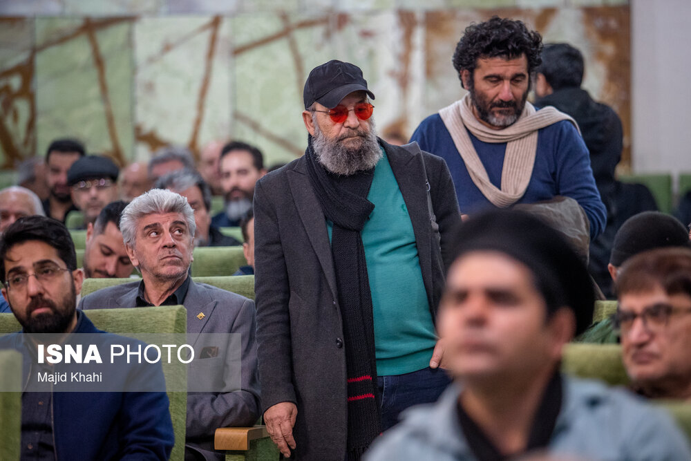 بازیگران در مراسم ختم مرحوم عنایت بخشی