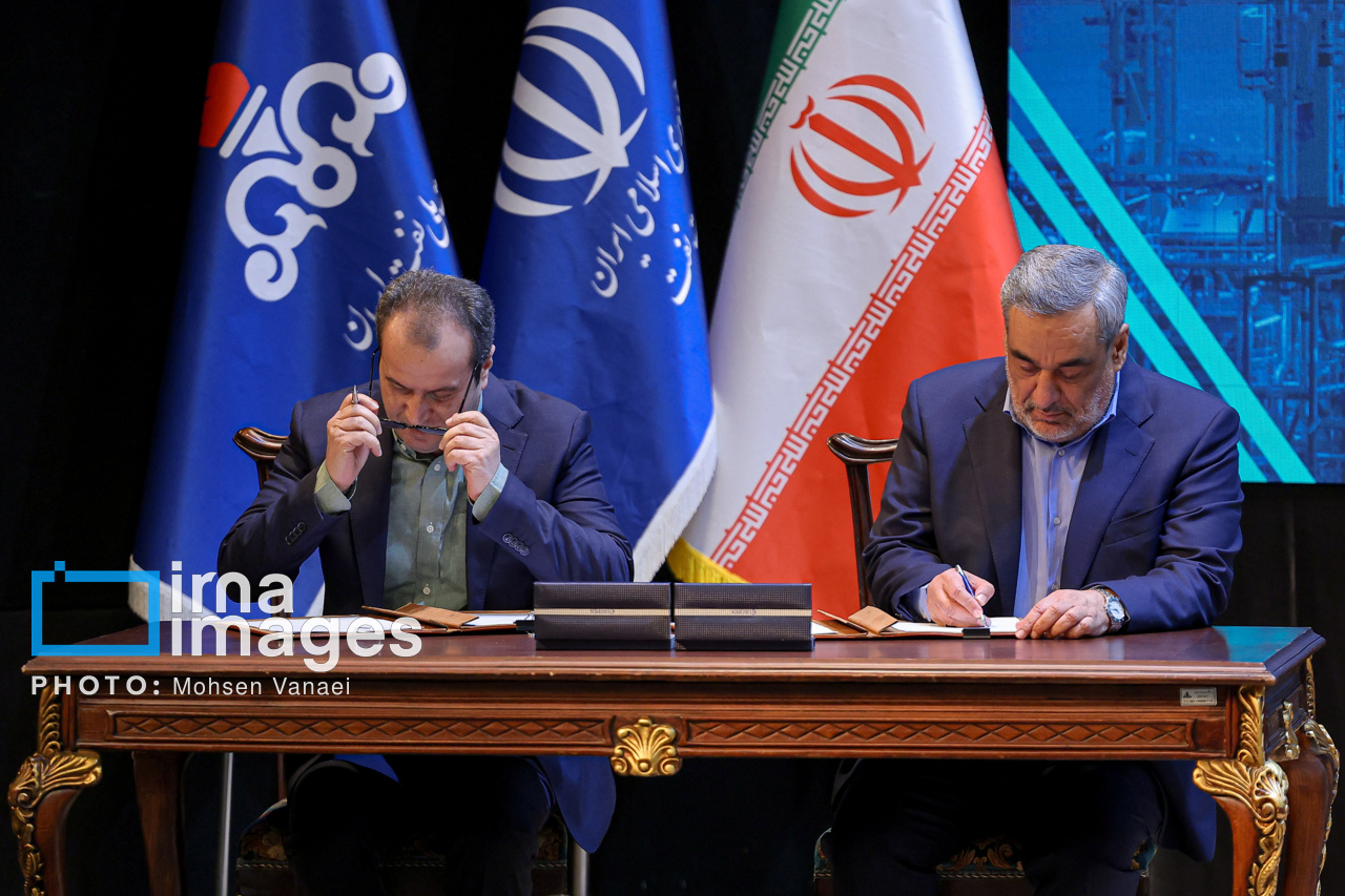 امضای قراردادهای میدان گازی مشترک پارس جنوبی