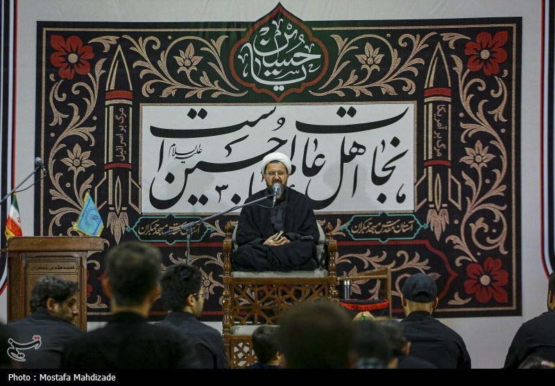 مراسم احیای شب عاشورا در مسجد جمکران