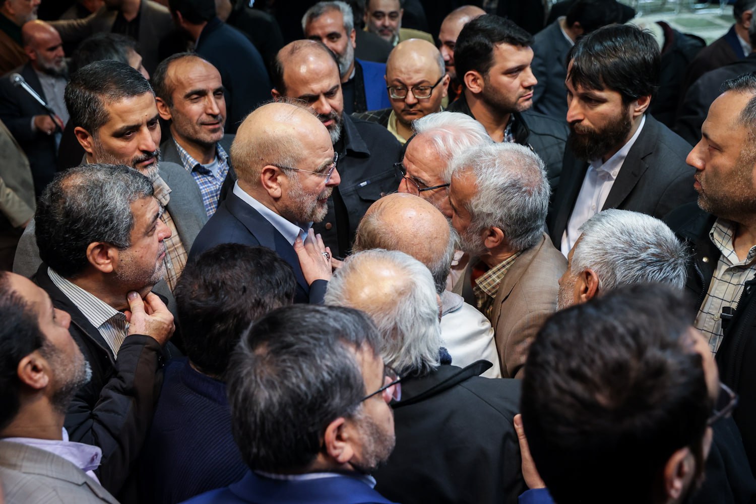 دیدار محمدباقر قالیباف، رئیس مجلس، با جمعی از مداحان اهل‌بیت (علیهم‌السلام)