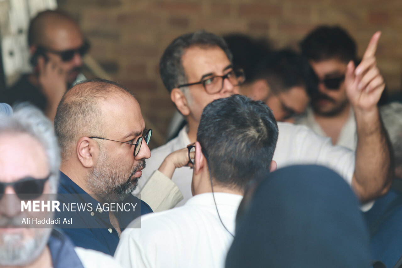 تصاویر مراسم تشییع پیکر ناصر تقوایی