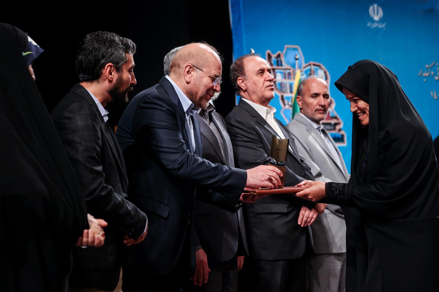 مراسم گرامیداشت روز کتاب، کتابخوانی و کتابدار با حضورقالیباف