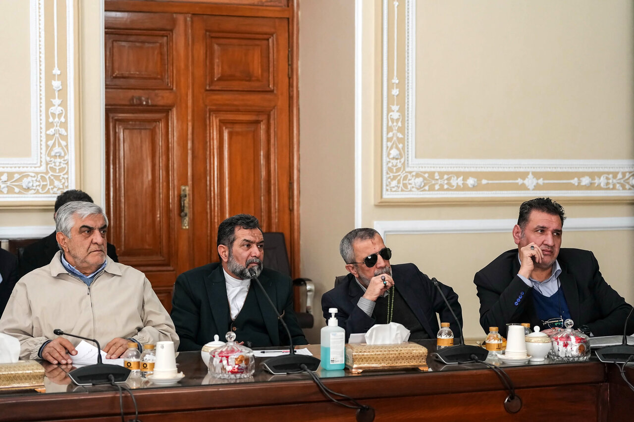 دیدار جمعی از جانبازان و ایثارگران با قالیباف