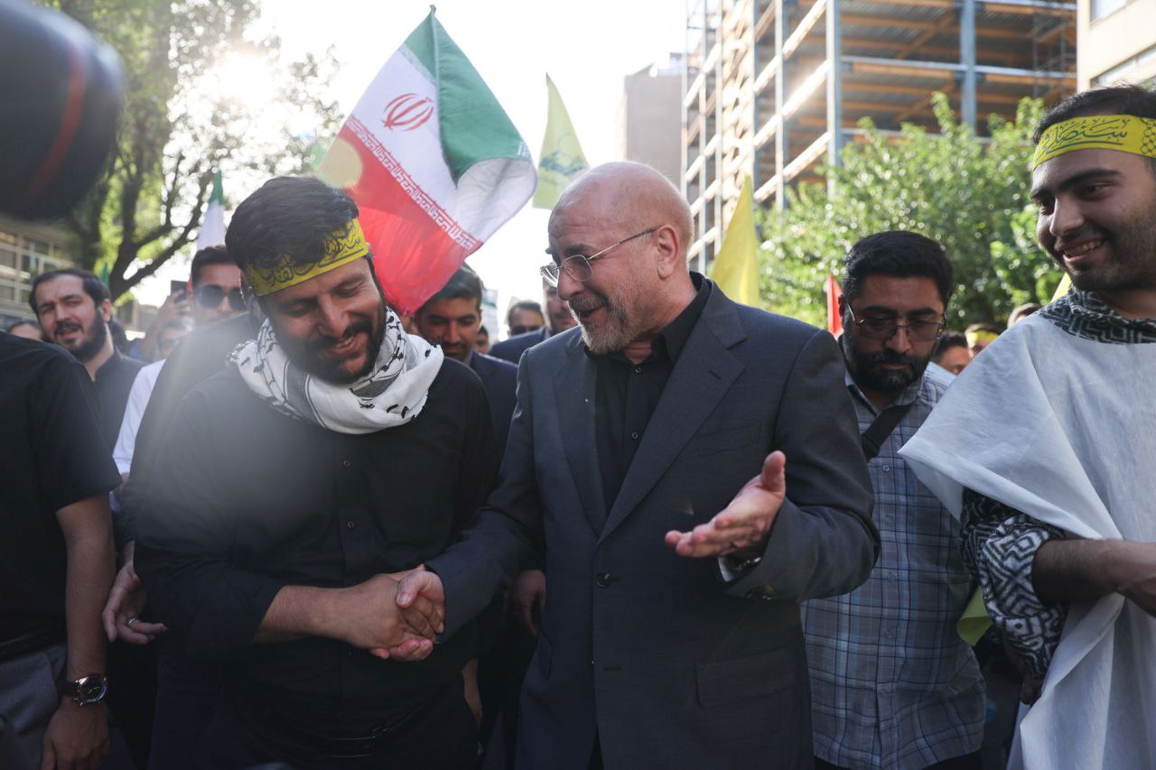 حضور قالیباف در راهپیمایی دانشجویی