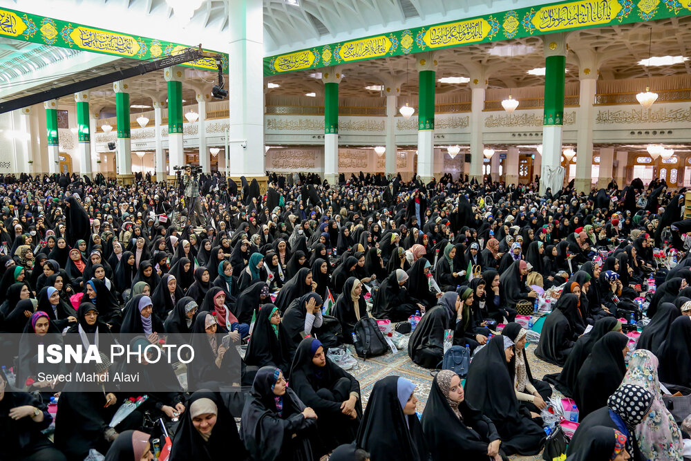 اجتماع بزرگ دختران دانشجو در قم