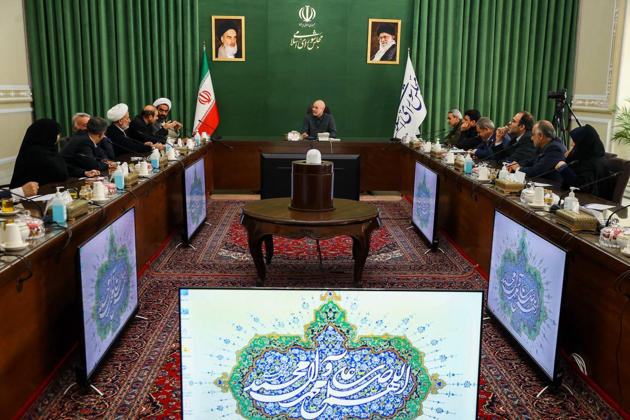 دیدار مجمع نمایندگان استان اصفهان با قالیباف 