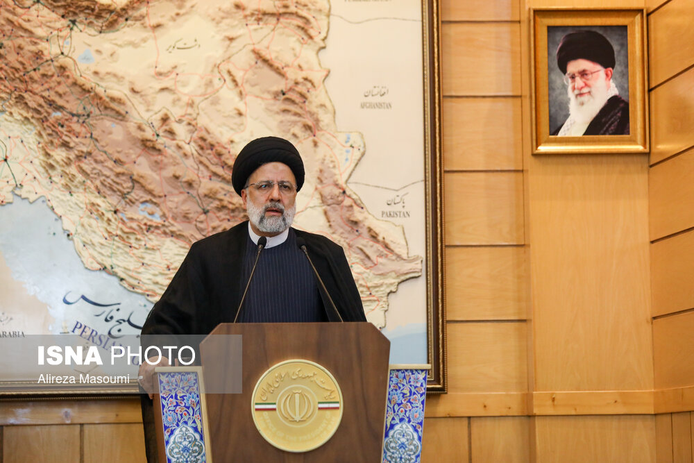 مراسم استقبال از رئیس جمهوری در بازگشت از آمریکای لاتین