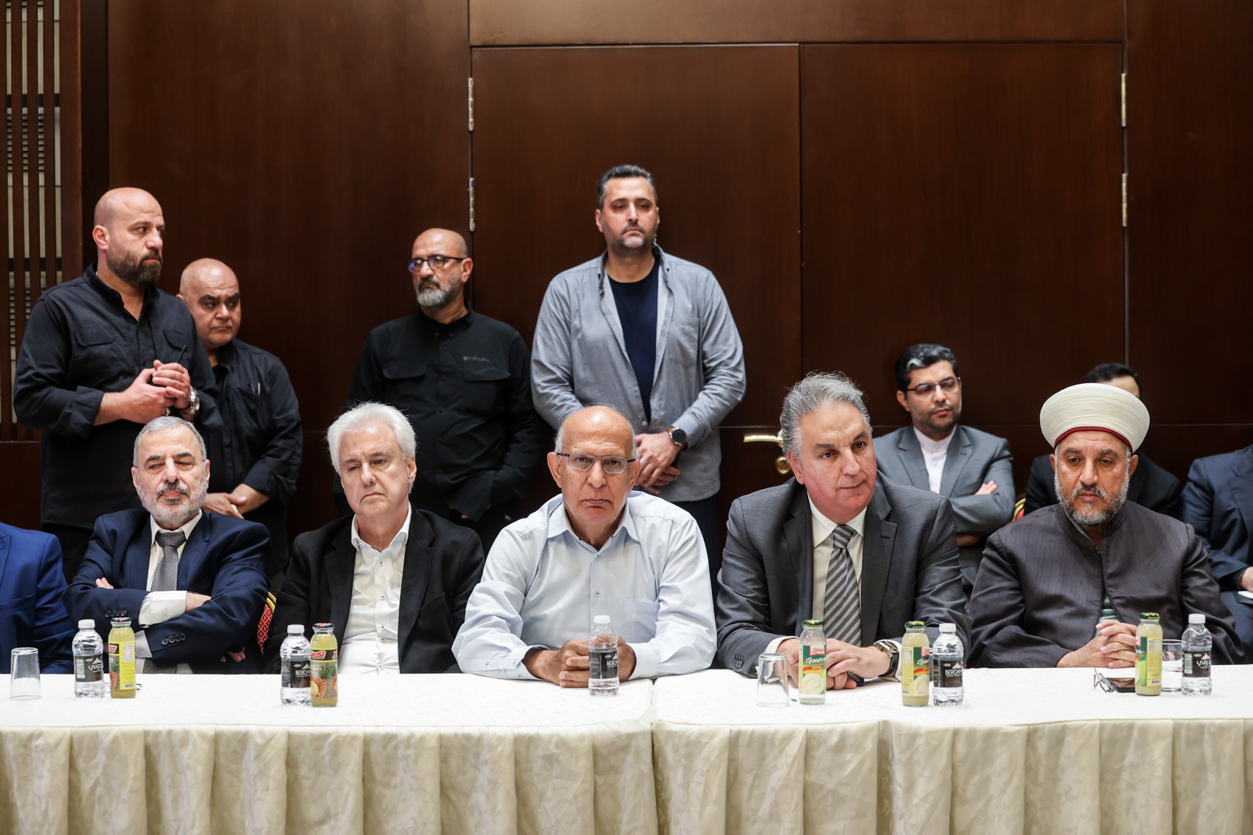 دیدار جمعی از فعالان سیاسی، احزاب و گروه‌های سیاسی مقاومت با قالیباف