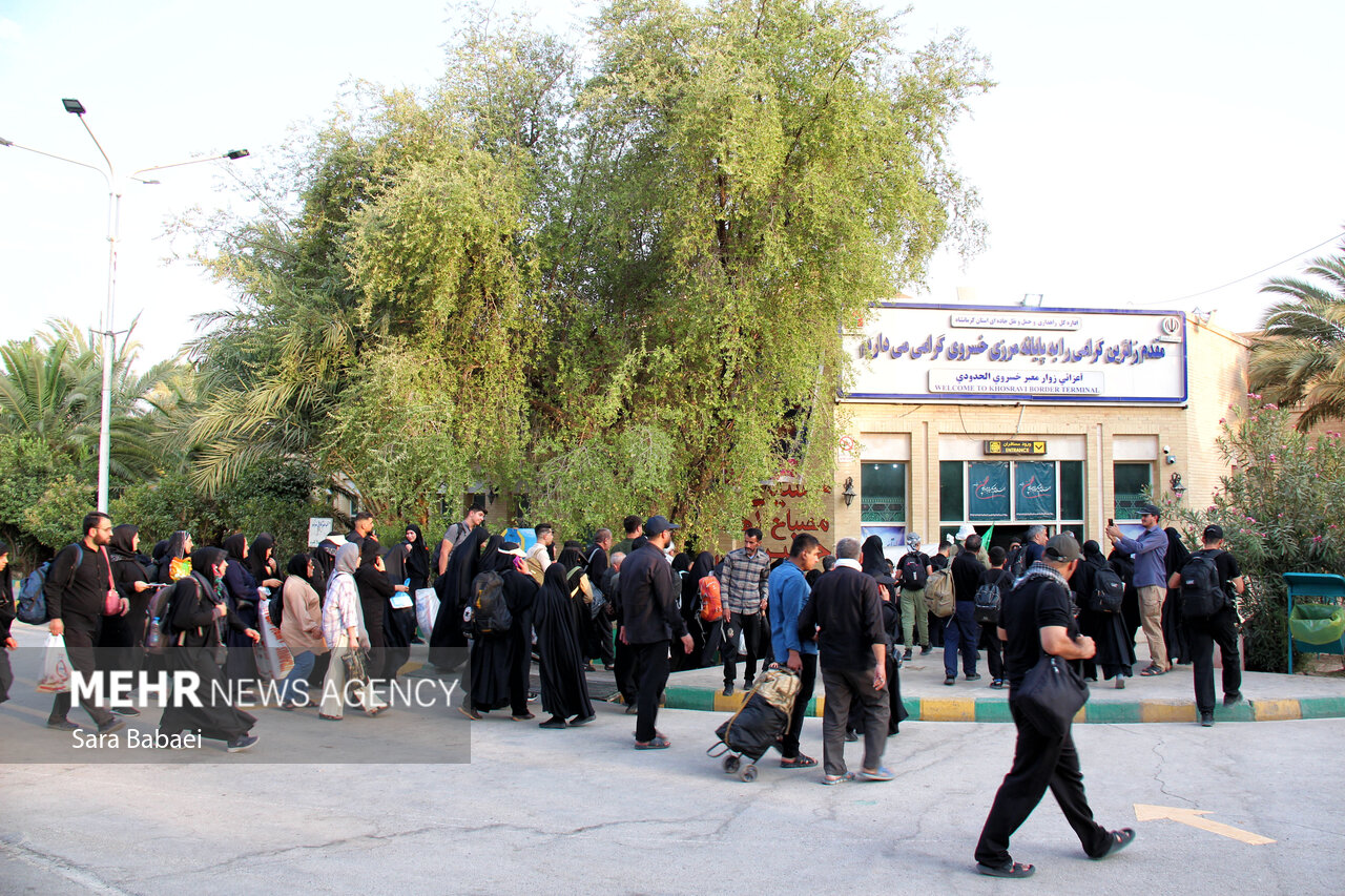 تردد زائران اربعین حسینی از مرز خسروی