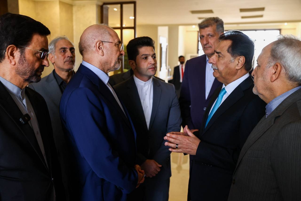 استقبال از قالیباف و هیئت پارلمانی همراه در بدو ورود به اسلام‌آباد - پاکستان