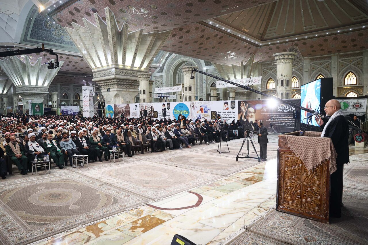 قالیباف در کنگره ۳۰۰۰ نفری مسئولان بسیج دانشجویی 