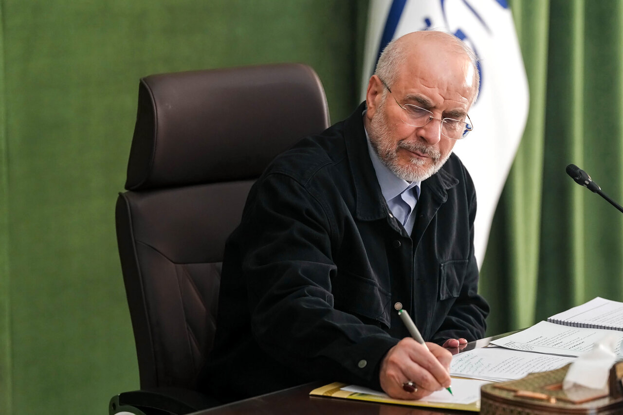 دیدار وزیر علوم و جمعی از رؤسای دانشگاه‌ها با قالیباف