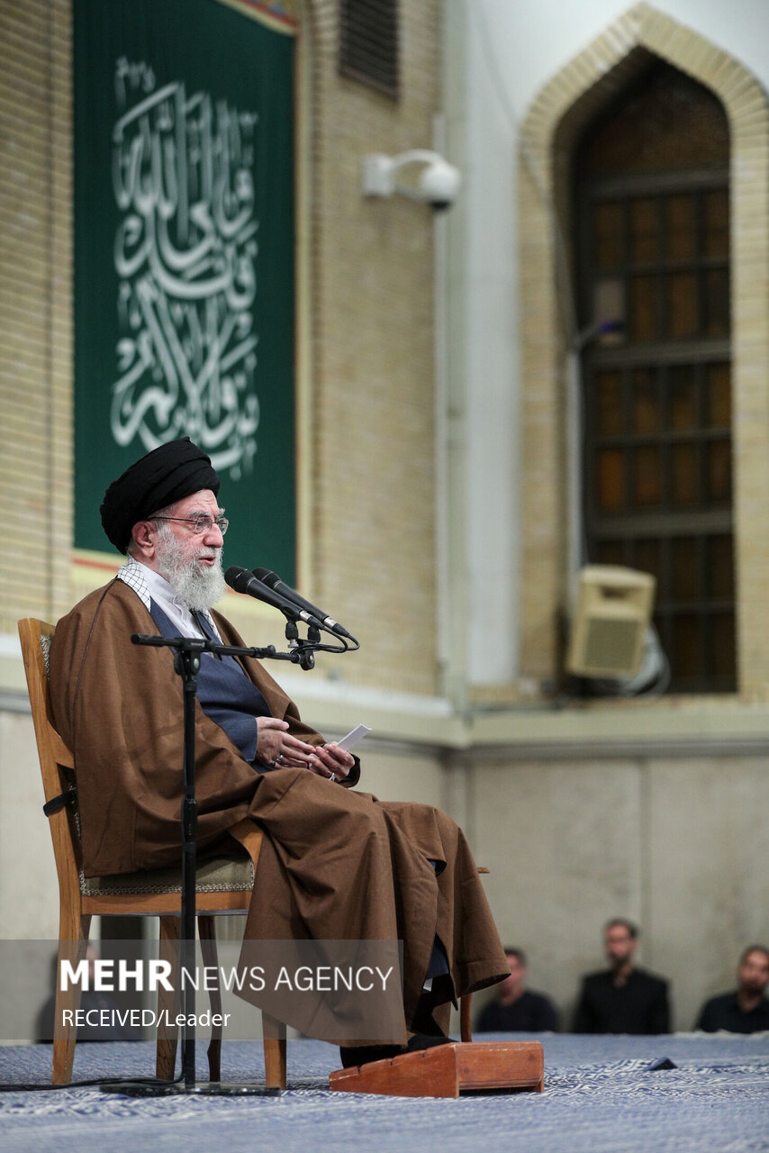 دیدار دانش‌آموزان و دانشجویان با رهبر انقلاب