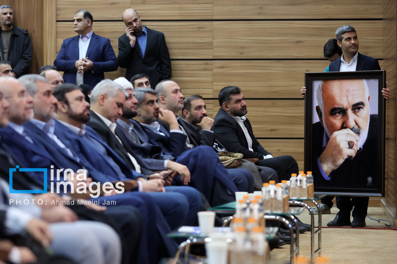 تجلیل قالیباف از پژوهشگران برتر 