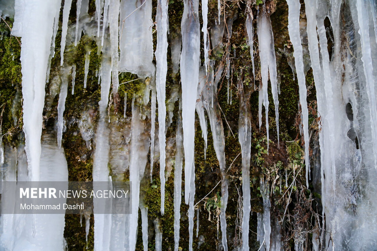 آبشار یخ زده «سردابه» اردبیل
