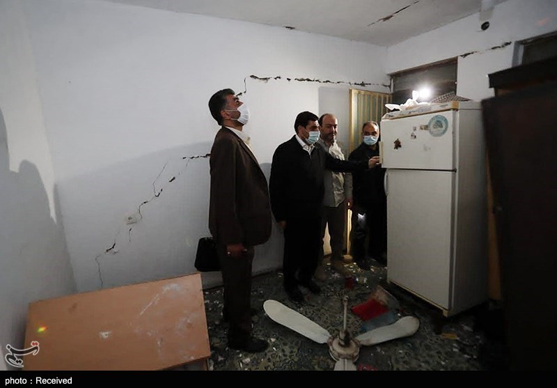 بازدید مخبر از مناطق زلزله زده هرمزگان