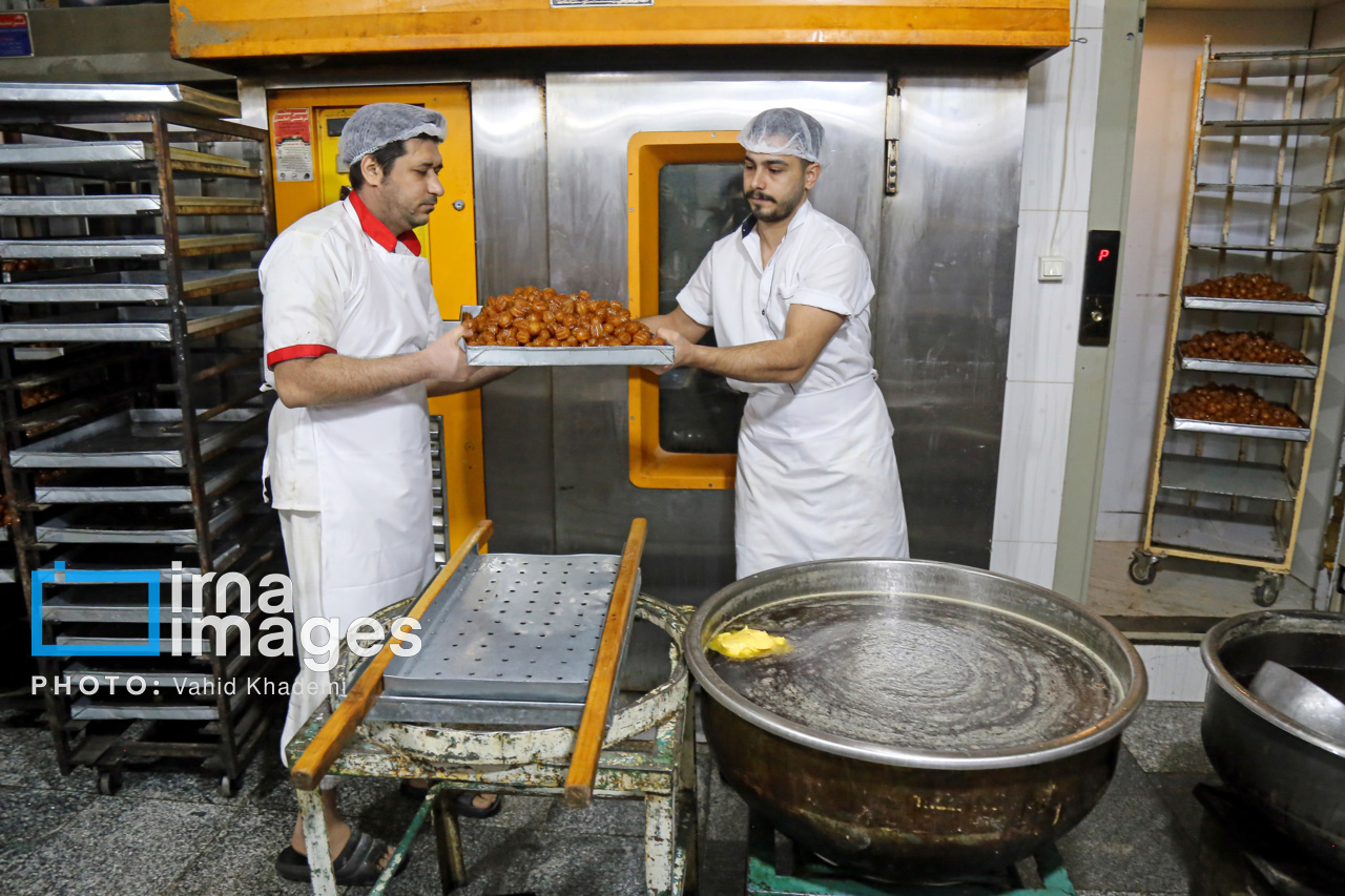 کارگاه پخت زولبیا و بامیه