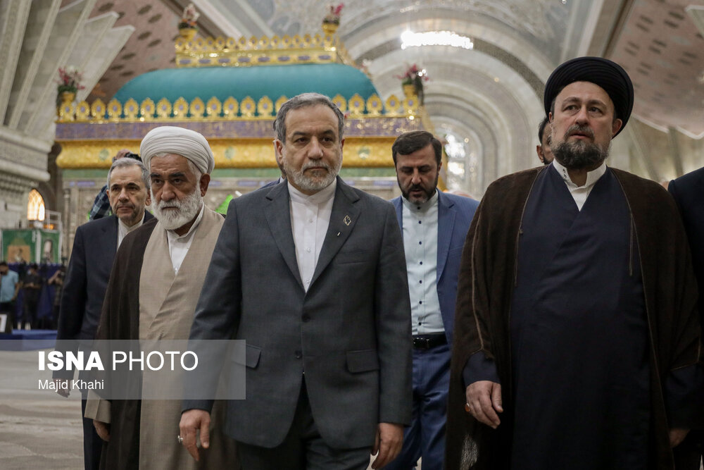 مراسم تجدید میثاق وزیر خارجه با آرمان‌های امام راحل