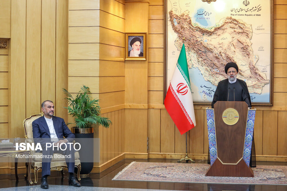 بازگشت رئیس جمهور از آفریقای جنوبی