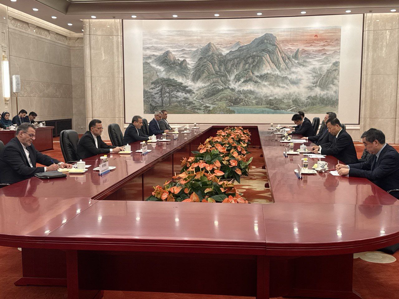 دیدار عراقچی با معاون اول نخست وزیر چین