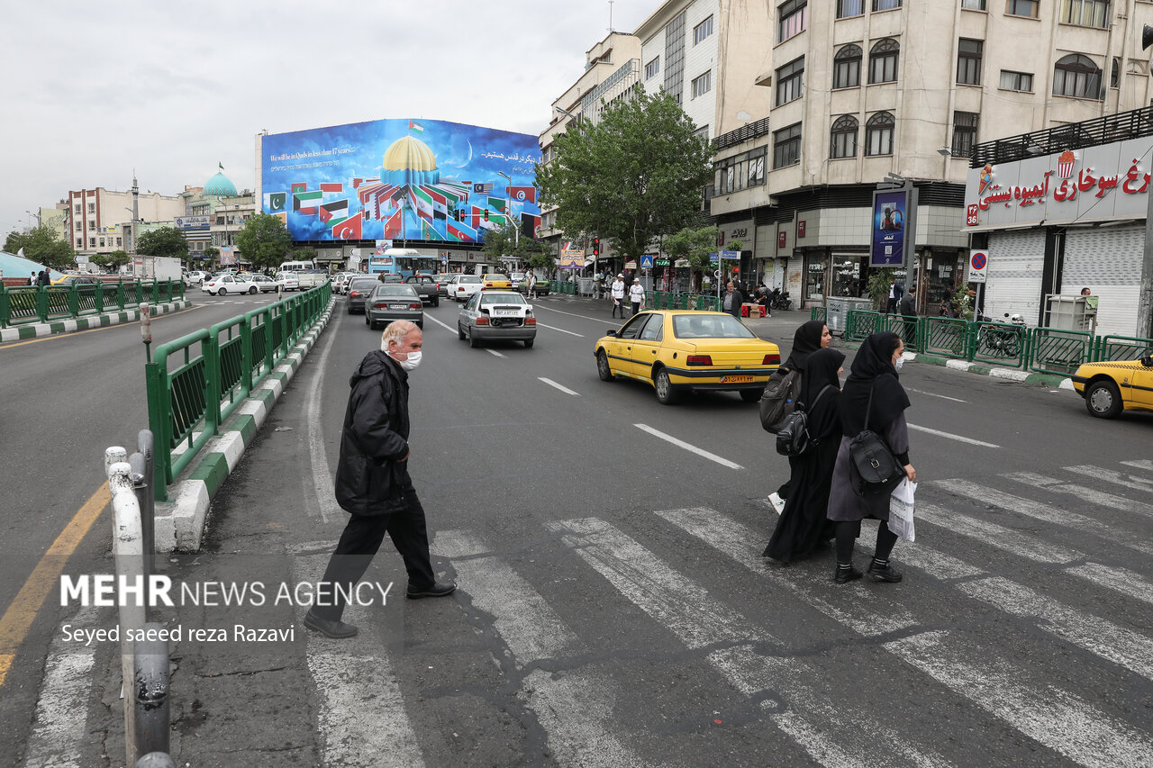 دیوارنگاره میدان انقلاب با موضوع فلسطین