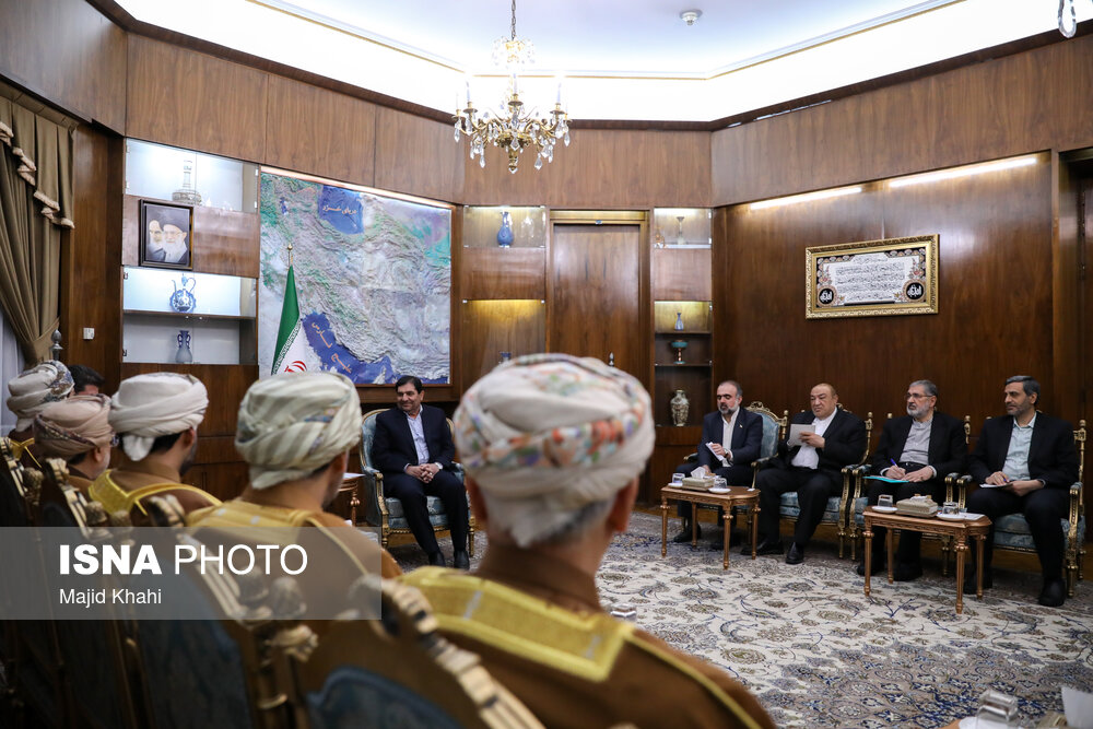 دیدار وزیر تجارت عمان با محمد مخبر