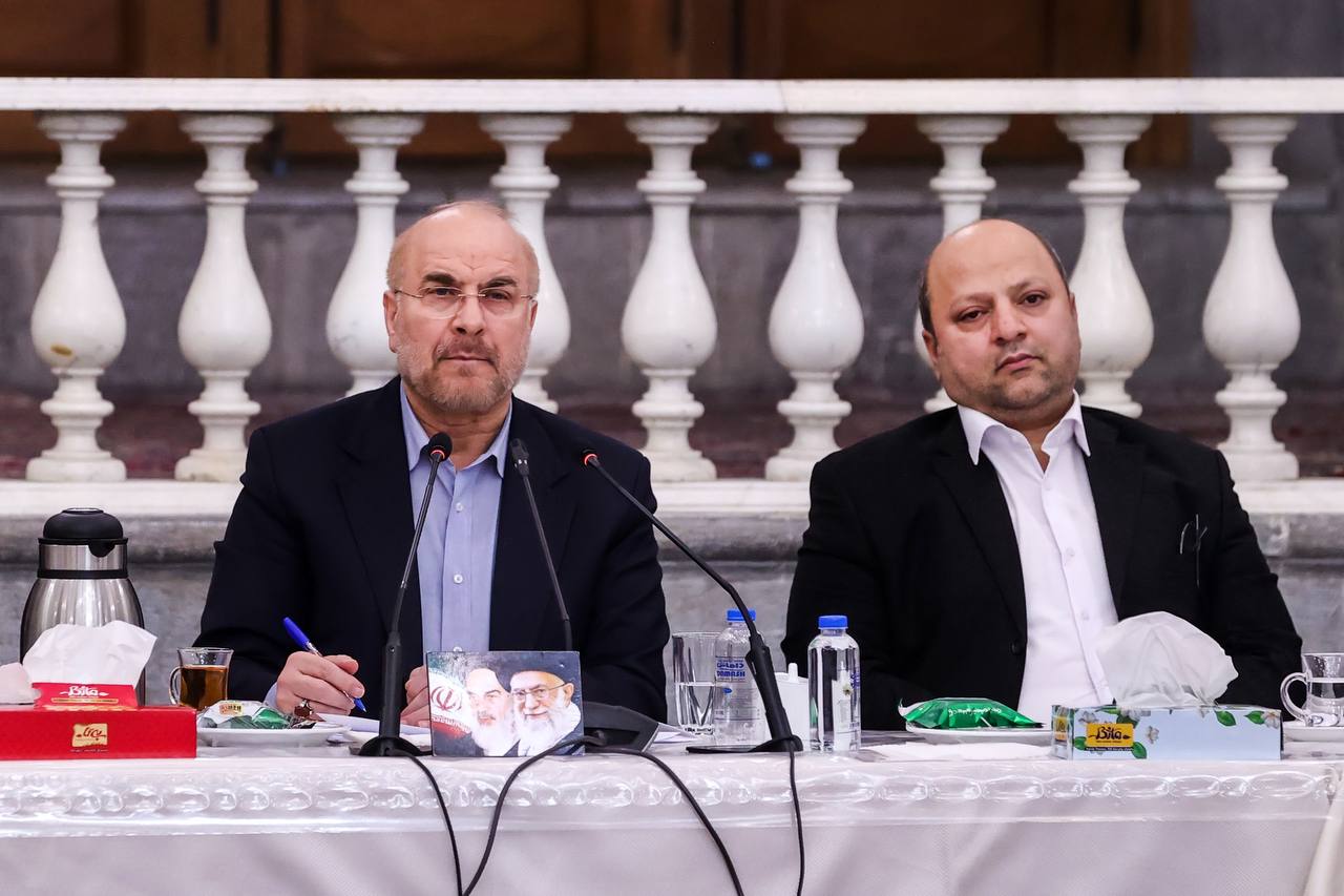  نشست صمیمانه جمعی از مدیران رسانه‌های کشور با قالیباف