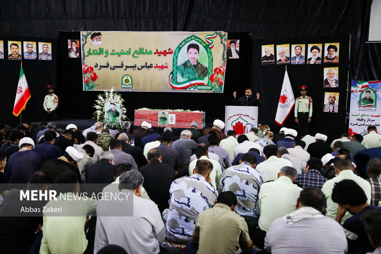 تشییع وتدفین پیکر شهید مدافع امنیت «عباس بیرقی فرد»
