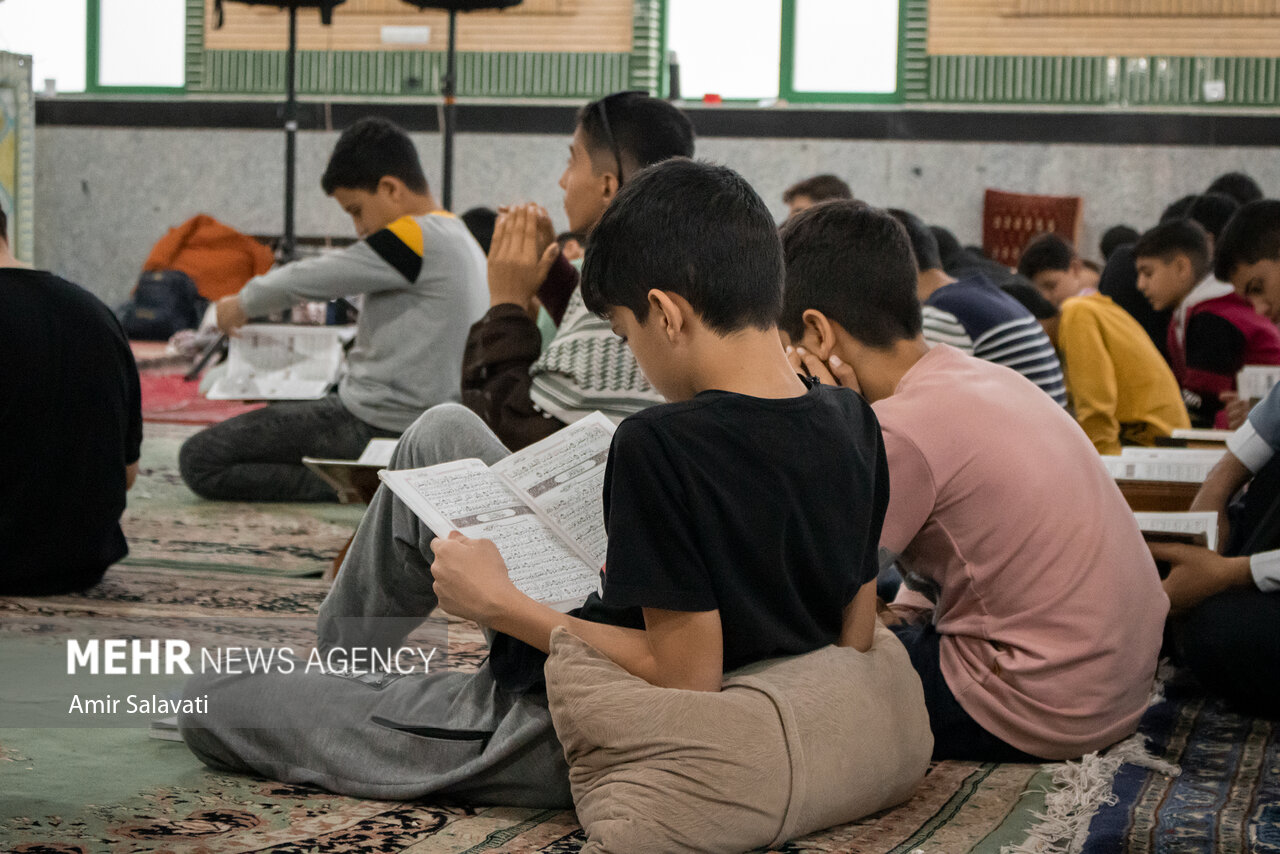 اعتکاف دانش آموزی