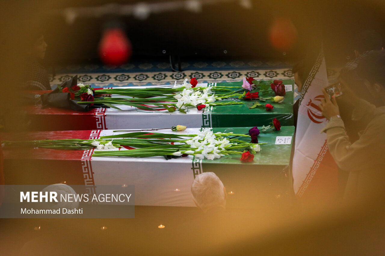 تشییع پیکر ۳۰۰ شهید گمنام دفاع مقدس در کشور