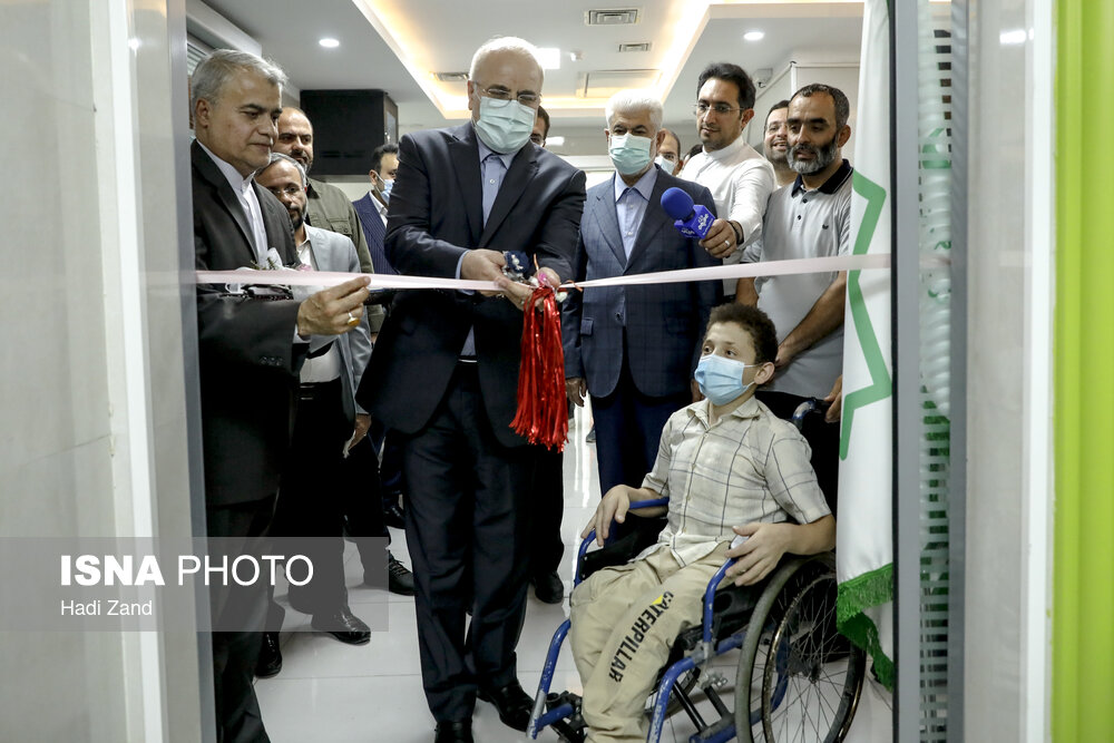 بازدید قالیباف از خیریه بهشت امام رضا (ع)