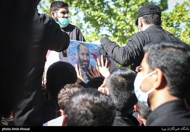 تشییع پیکر شهید مدافع حرم حسن عبدالله‌زاده