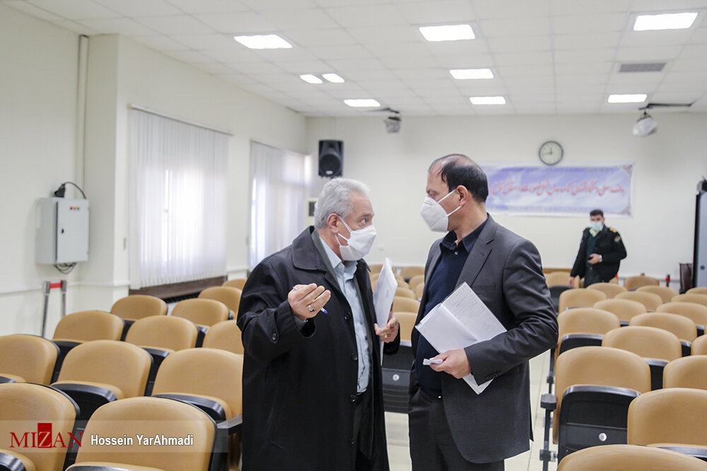 جلسه دادگاه کروز