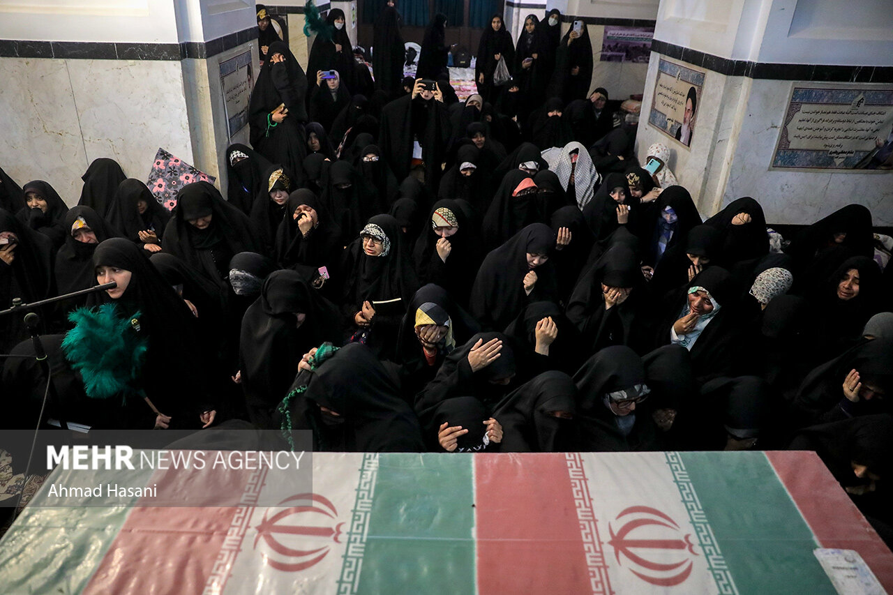 تشییع دو شهید گمنام