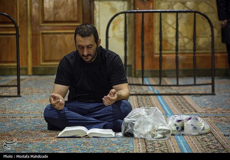مراسم احیای شب عاشورا در مسجد جمکران