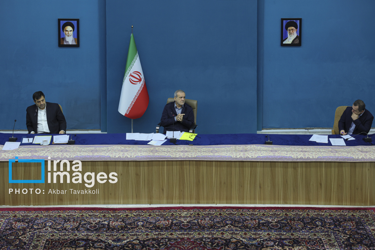 جلسه شورای عالی جوانان با حضور رییس جمهور