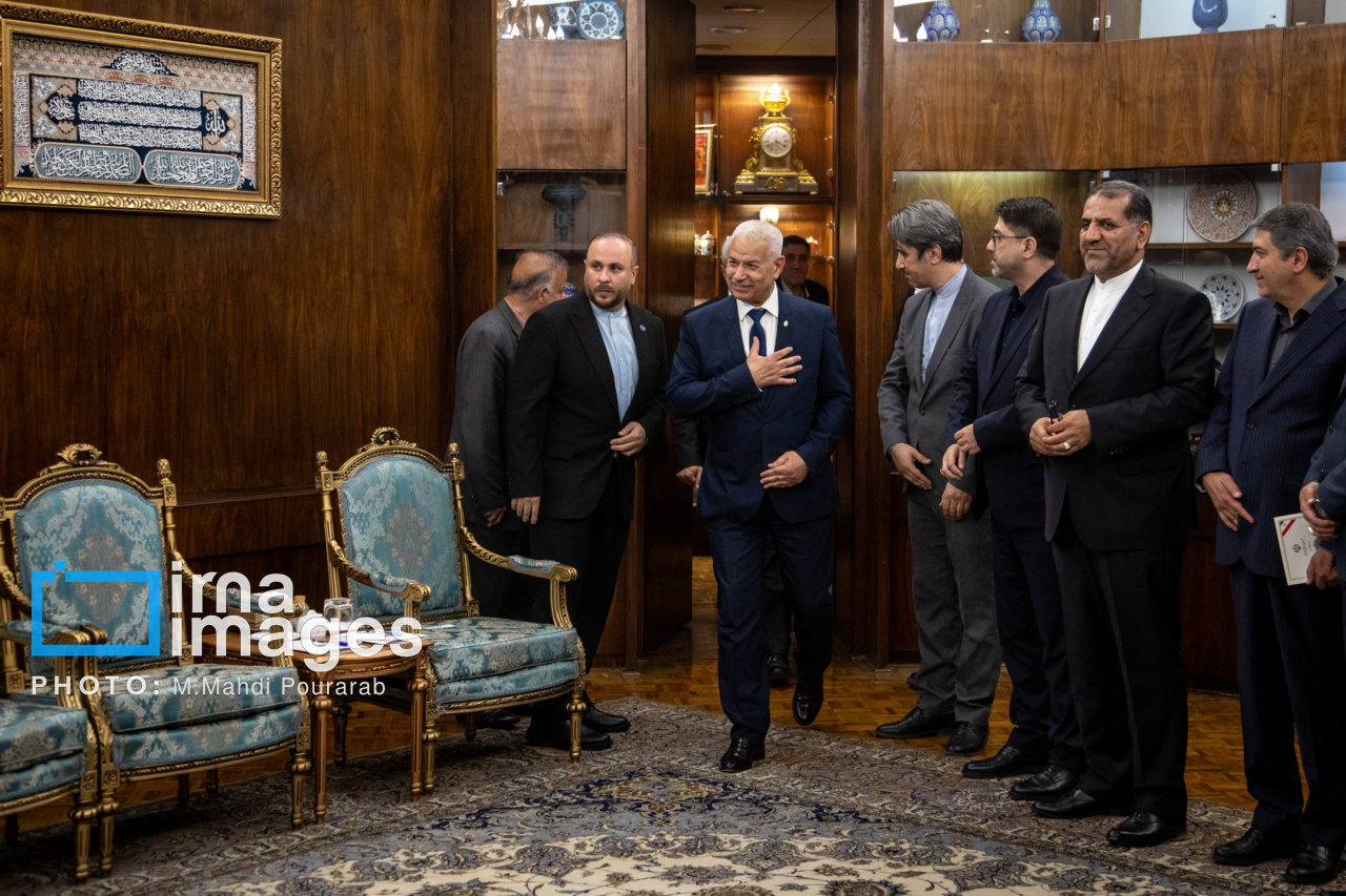 دیدار وزیر تجارت و صنایع دستی تونس با عارف